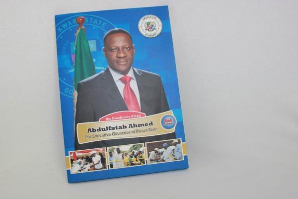 Quality 2.4" advertisement Video Booklet with customized brochure buttons / switch for sale