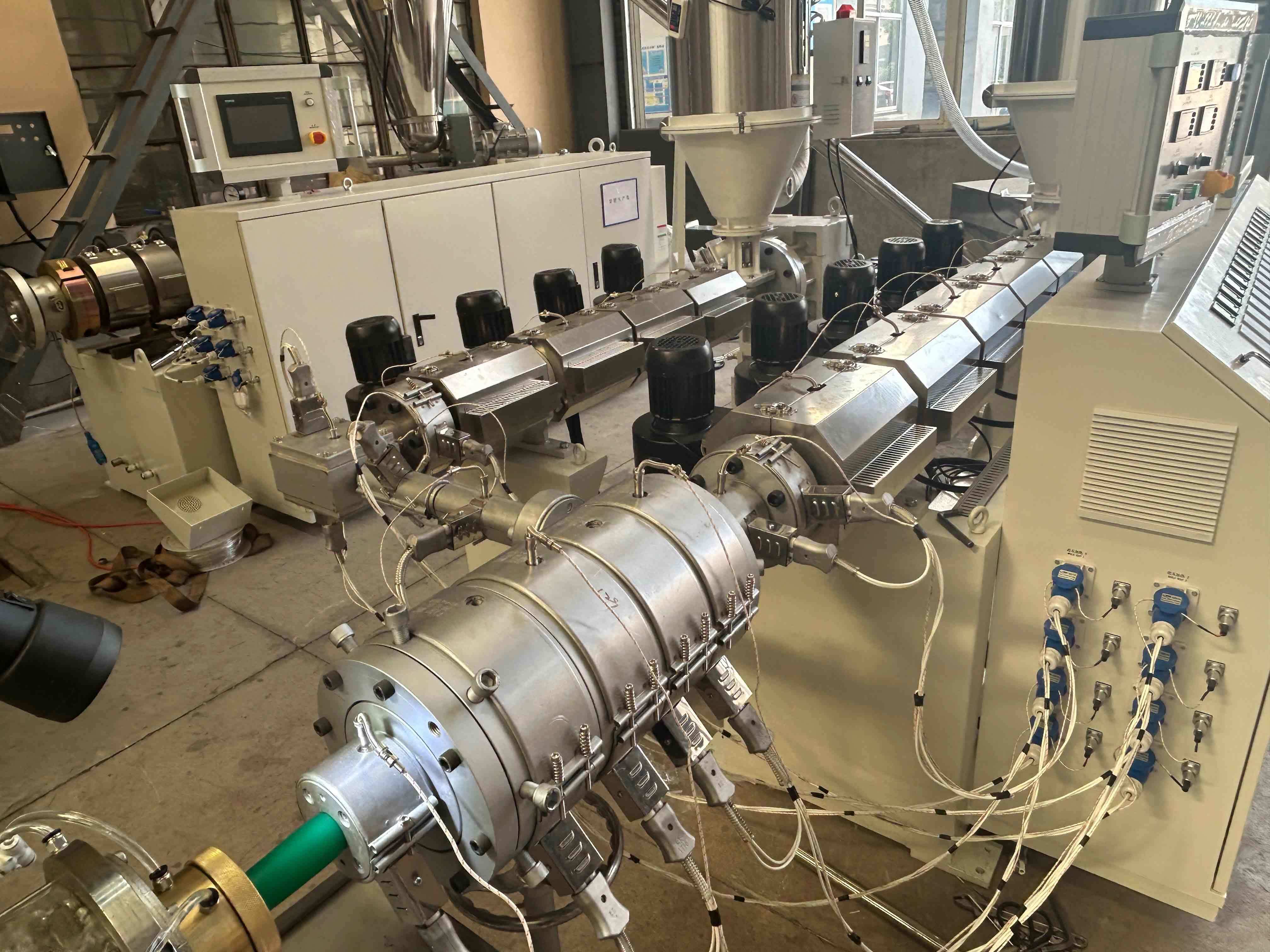 High Output Advanced PPR Plastic Extrusion Production Line Single Screw Extruder Pipe Making Machine
