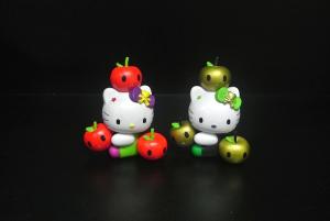 Two Types Mini Hello Kitty Figures Toy 85 Degree For Convenient Store
