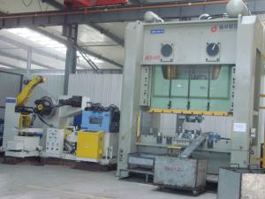 China CNC GL Servo Feeder Machine Decoiler Stamping Press Feeder wholesale
