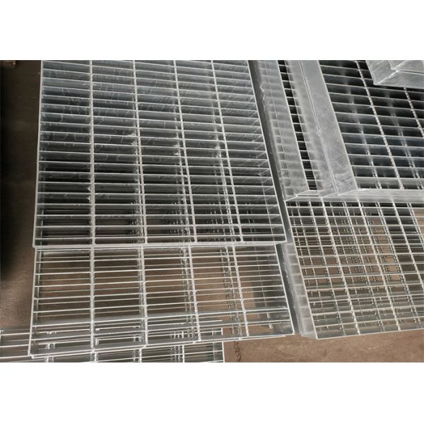 32*3mm Workshop Weld Stair Treads Steel Grating Skid Proof Anti Explosion