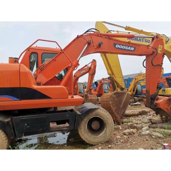 Korea Grab 15T DH150W-7 Doosan Wheel Excavator