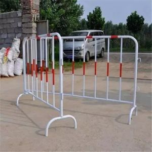 China hot dipped galvanized fence panel temporary crowd control barrier wholesale