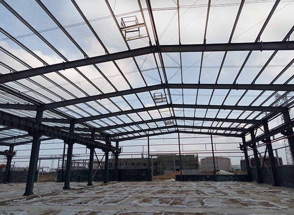 Wide Span Steel Structure Warehouse Painted Galvanized Surface Treatment