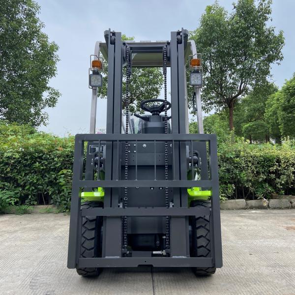 3000kg 3500kg All Wheel Drive Forklift Triple Mast Diesel Forklift
