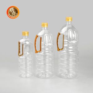 China Clear Plastic Condiment Bottles Food Grade Seasonings Packaging 1800ml Capacity wholesale