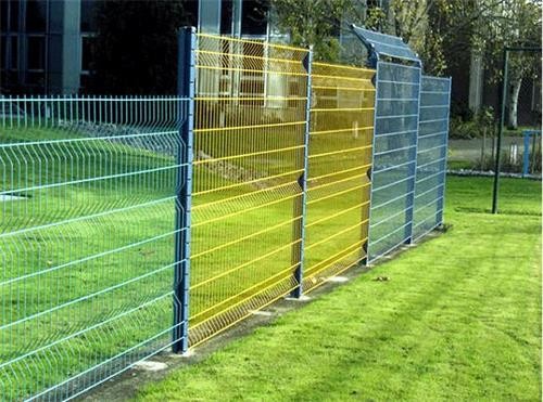 Triangle Heavy Gauge Wire Fence , Welded Wire Fence Panels Low Carbon Steel