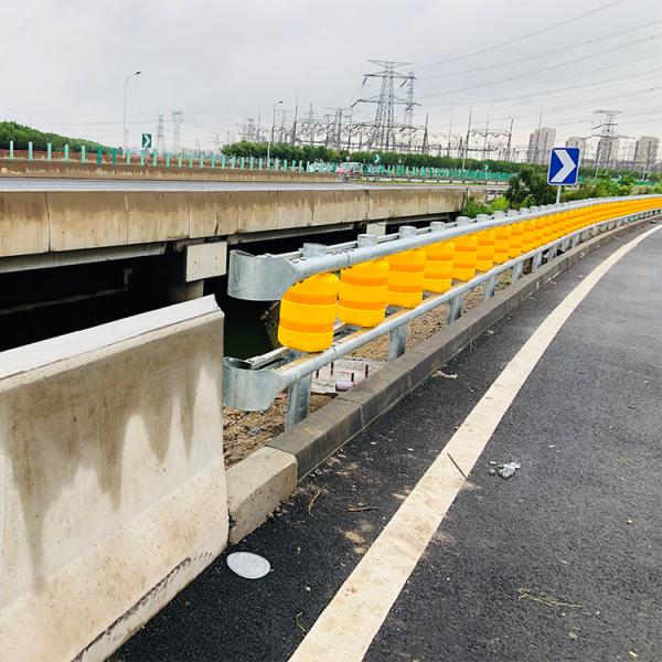 Rotary Anti Collision Bucket Roller Crash Barrier For Traffic Accident Prevention