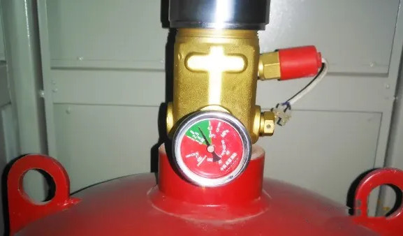 Red FM200 Cabinet Fire Suppression System For Fire Protection Level A B C Fires Max Filling Rate 0.95kg/L