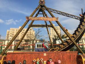 China 32 Seat Amusement Park Equipment 500kg Pirate Ship Outdoor Playground Ride wholesale