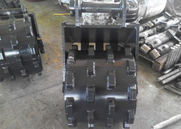 Quality Landfill Compaction Wheel Excavator Attachment 660KG 10mm Roller Plate Thickness for sale
