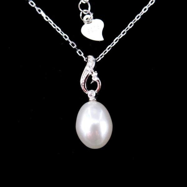 Quality Real Natural Freshwater Pearl Silver Necklace Rhodium Plated For Gift / Party for sale