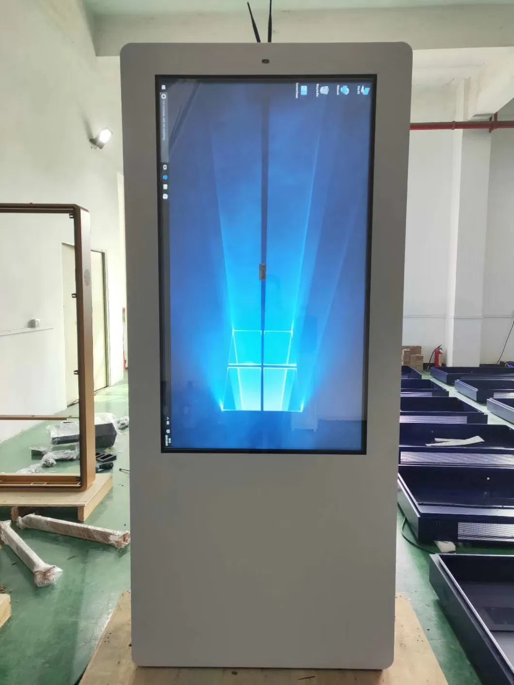 Outdoor LCD Display Touch Screen Kiosk for Digital Signage