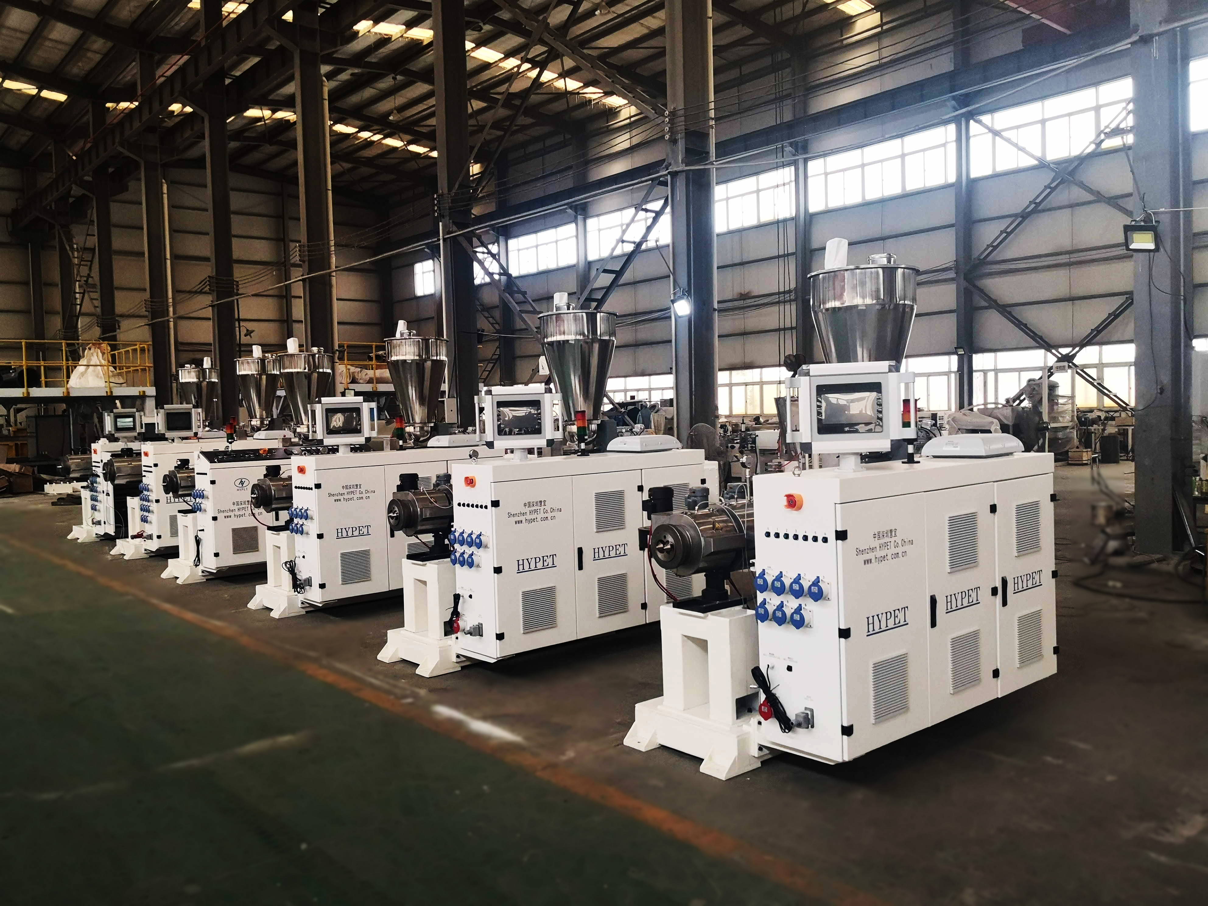 Shenzhen HYPET Standard Single Screw Extruder For PP PS ABS PE PVC Material Extrusion