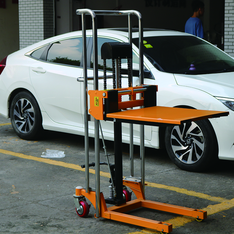 Light Vehicle Structure Hand Operated Forklift , Hydraulic Mobile Pallet Stacker