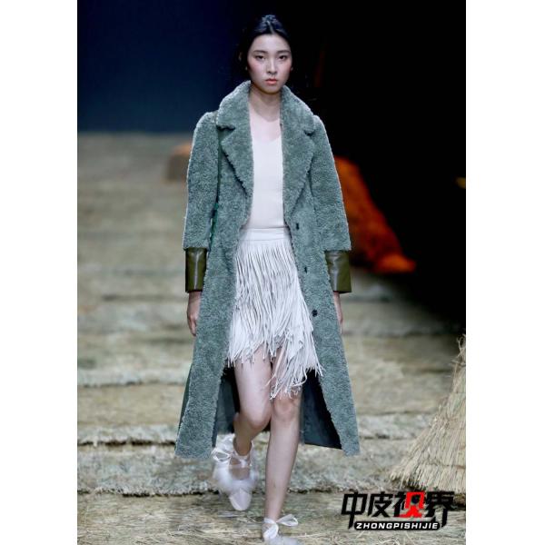 Anti Static Weft Knitted Faux Fur Fabric Knitted Lady Garments With 100% Polyester