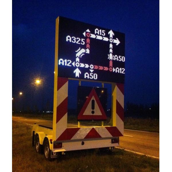 Custom Energy Saving Portable Variable Message Sign Super Bright 900W/Unit, 1R1G1B DIP type