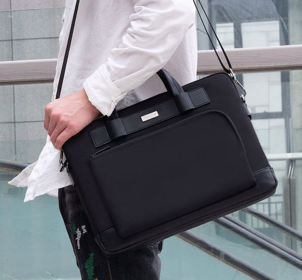 Custom Waterproof Laptop Messenger Bag Portable For Business