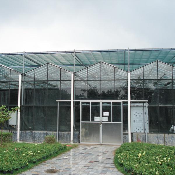 Advanced Glass Greenhouse For Optimal Light Transmission And Heat Preservation