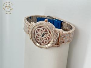 Newly Design Glamorous Quartz Movement Watch for Ladies with 5 Colors Option