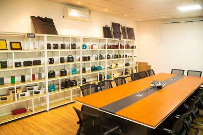 88.8wh Lithium Battery Portable Solar Power Generator 100W Mini Solar Power Station