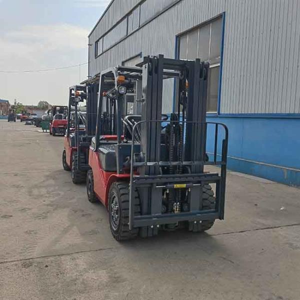 FD30 3T Diesel Forklift 3000kg Diesel Operated Forklift Triplex High Mast