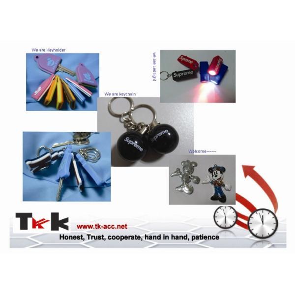 Novelty Personalized Promotional Gifts Imprinted Logo PVC Keychain With LED