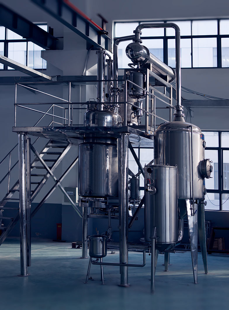 China GMP Industrial Extraction Equipment Hot Reflux Extract Concentrator Device wholesale