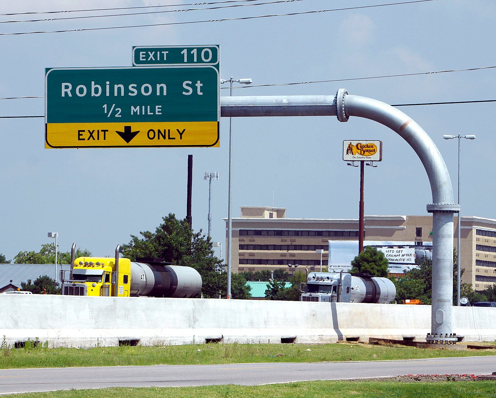 Cantilever Traffic Signal Structures Mast Arm Overhead Sign Supporting