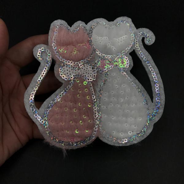 One Side Cat Custom Stitched Patches , Pretty Embroidered Animal Patches