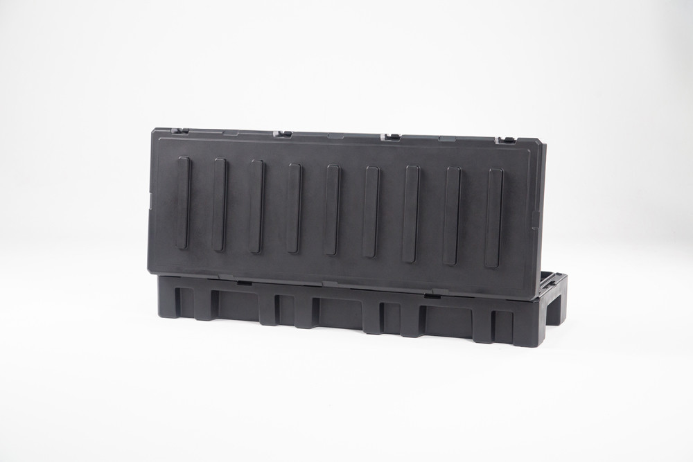 LLDPE Material Rugged Storage Case Customized V7 85L Capacity