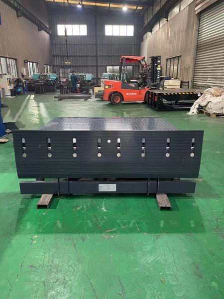 Quality Roll Off Stop Hydraulic Dock Levelers With 120mm Safety Barrier for sale