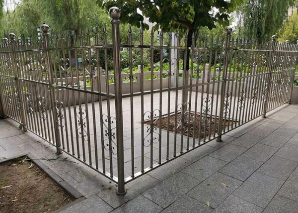 Quality Residential 8ft High Steel Garden Wire Mesh Fencing 10-50m Length for sale