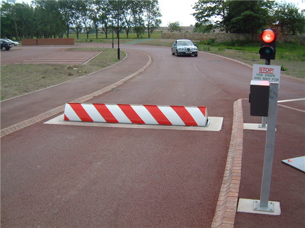 High security automatic vehicle control hydraulic rising roadblockers with 3s rising time