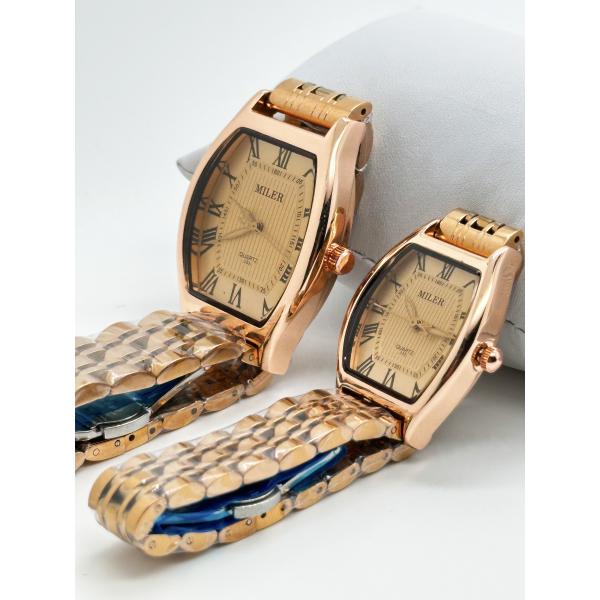 Elegant Analog Quartz Stylish Couple Watch With Stainless Steel Case And Buckle Strap