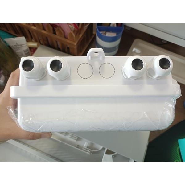 White Fiber Optic Splitter Box LC 1x16 PLC Splitter Wall Mount