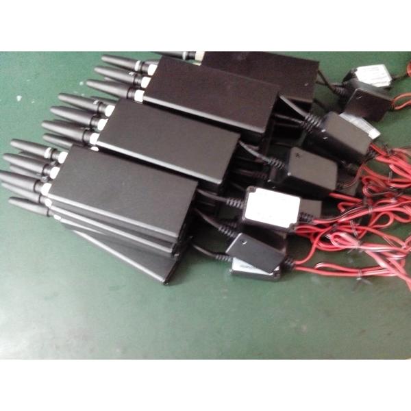 3-frequency handheld gps signal jammer GSM CDMA DCS gps scrambler for ca battery power supply can be 12-24 V vehicle use