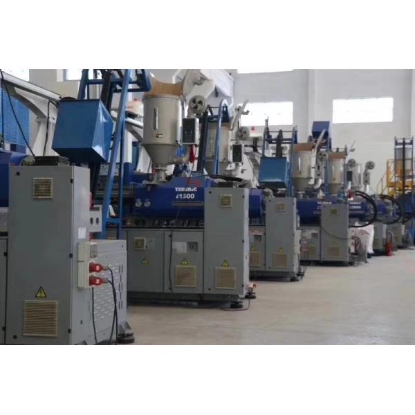 Lightweight Collapsible Plastic Crate Stackable 700 * 480 * 380mm 100 Litre