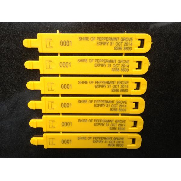 Professional 50W Metal Laser Marking Machine , Crossing Moving Working Table