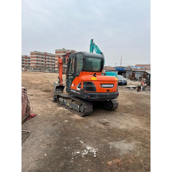 Good Condition Second Hand DOOSAN DX60 Excavator Original Paint and Energy-Saving