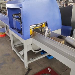 China CNC Automatic Cross Cutting Wood Blocks Lumber Bandsaw wholesale