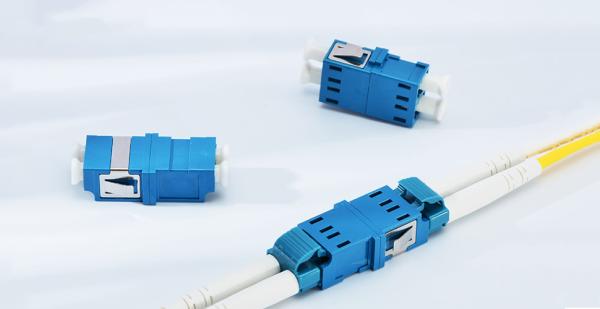 Quality Single / Multi Mode Fiber Optic Adapter Good Temperature Stabilization for sale
