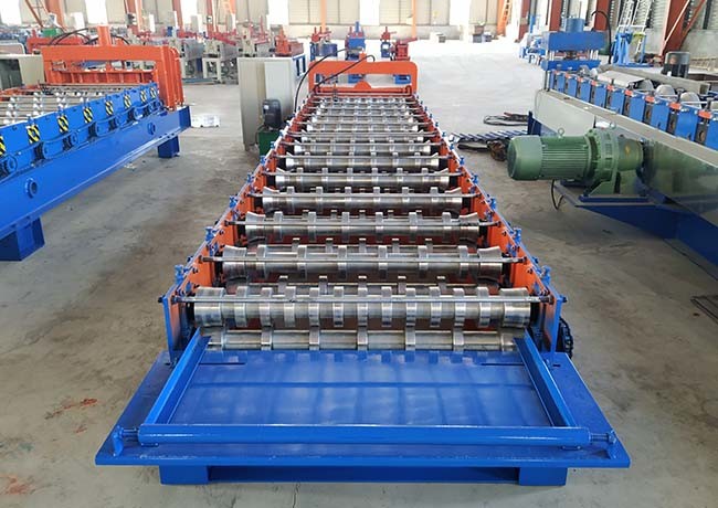 Single Layer Trapezoidal Sheet Roll Forming Machine Body Without Welding Easy Installation