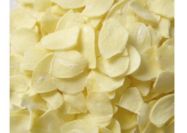 Quality New Harvest Dehydrated Garlic Flakes Without Root First Grade Dehydrated Garlic Flakes for sale