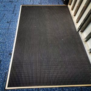 China UV Resistant PVC Vinyl Grid Mat 90x120CM Anti Skid Matting wholesale