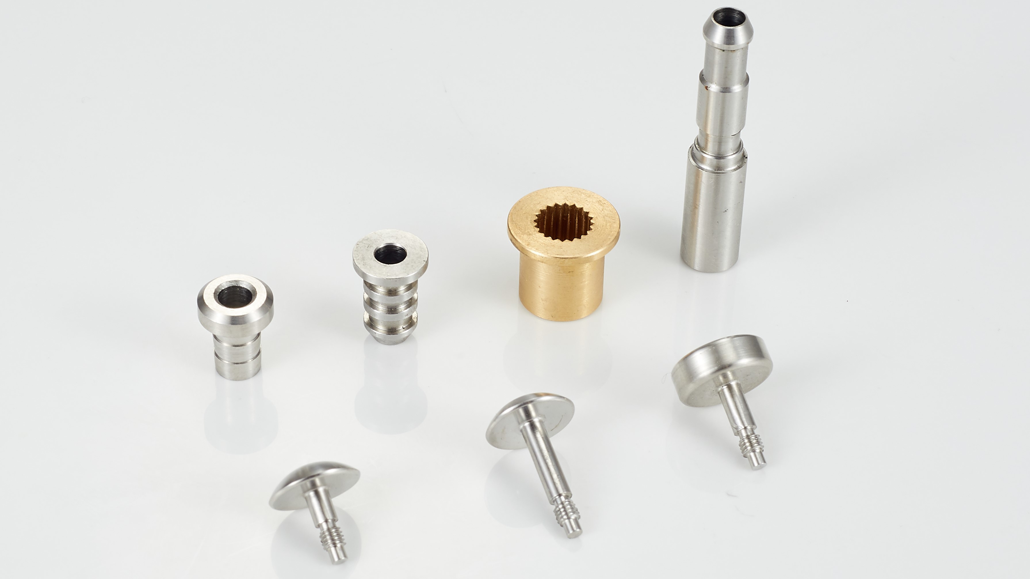 ISO 9001 Conical Base CNC Precision Machining Parts SS304 Diameter 53.1mm Tap Components