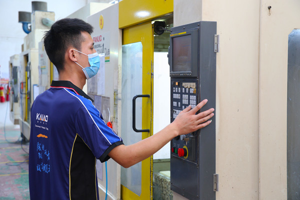 Car Parts Main Instrument Glove Outer Cover With Painted And Covered Surface