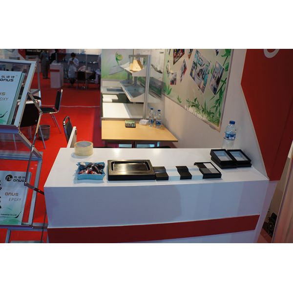 Cuttable corner countertop damp proofing with laboratory work surfaces