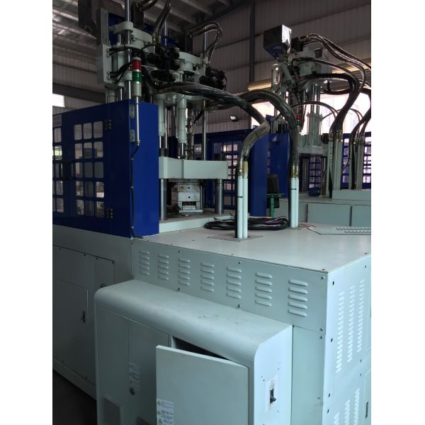 240ton Double Color / Material Injection Molding Machine Vertical For Handle