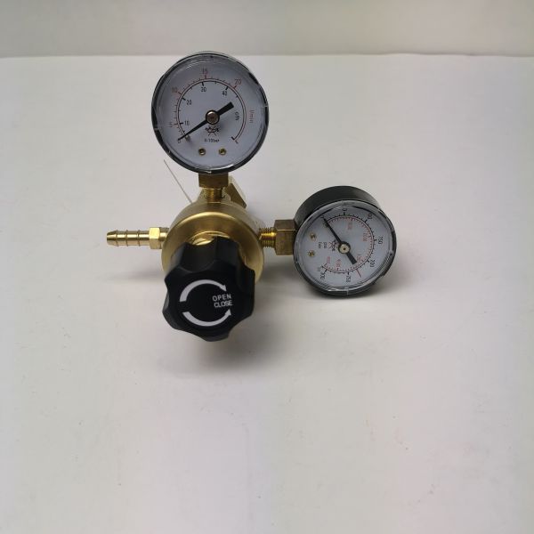 Customized Support OBM Argon/CO2 Gas Regulator for Welding and Cutting Dual Gauges